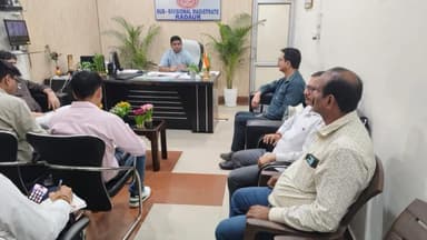 रादौर: सांसद खेल महोत्सव की तैयारियों को लेकर एसडीएम ने अधिकारियों व स्कूल प्रतिनिधियों के साथ बैठक की