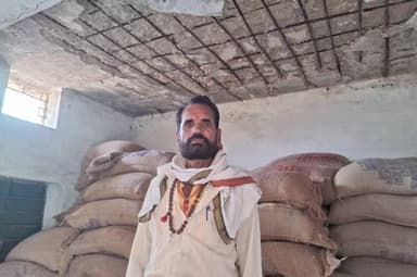 चुरहट: चुरहट क्षेत्र में शासकीय उचित मूल्य की दुकान क्षतिग्रस्त, ग्रामीण मरम्मत की मांग कर रहे