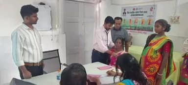 पाकुड़िया: पाकुड़िया में गर्भवती महिलाओं का स्वास्थ्य परीक्षण, परामर्श दिया गया