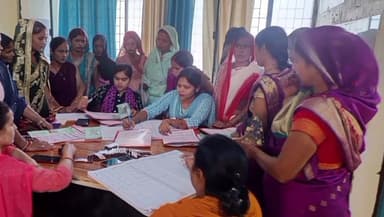 इटवा: CHC सिरसिया में प्रधानमंत्री सुरक्षित मातृत्व अभियान के तहत शिविर में 175 गर्भवती महिलाओं का स्वास्थ्य परीक्षण किया गया