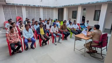 आनंदपुरी: आनंदपुरी थाना परिसर में यूथ सीएलजी सदस्यों की बैठक हुई