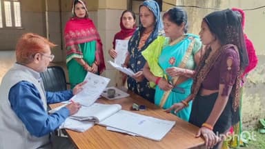 भोगांव: बेवर सीएचसी में नसबंदी कैंप में ढाई दर्जन महिलाओं की हुई नसबंदी