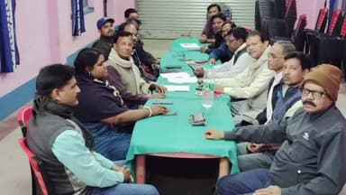 বাঘমুণ্ডী: মানভূম প্রতিভা জাগৃতি আখড়ার বৈঠক বাঘমুন্ডির একটি বেসরকারী লজে