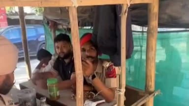 ਖਰੜ: ਖਰੜ ਵਿਖੇ ਪੁਲਿਸ ਦੁਆਰਾ ਚਲਾਨ ਕੱਟਣ ਤੇ ਵਿਅਕਤੀ ਨੇ ਸੋਸ਼ਲ ਮੀਡੀਆ ਤੇ ਵੀਡੀਓ ਕੀਤੀ ਵਾਇਰਲ