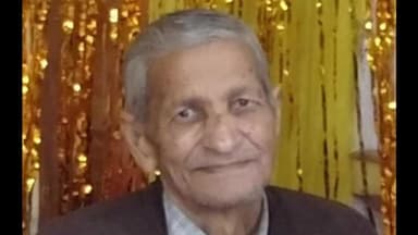 जतारा: जतारा परिषद के रिटायर्ड कर्मचारी के निधन पर नगर पालिका अध्यक्ष और स्टाफ ने शोक व्यक्त किया