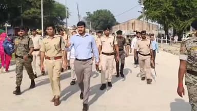 आज दिनांक-10.11.2025 को जिला पदाधिकारी एवं पुलिस अधीक्षक, कटिहार द्वारा बिहार विधानसभा चुनाव-2025 की तैयारी के क्रम में वीवीपैट डिस्पैच सेंटर, तिनगछिया तथा डी.एस. कॉलेज का औचक निरीक्षण किया गया। निरीक्षण के दौरान दोनों वरीय पदाधिकारियों ने