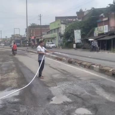 चांडिल: चौका कांड्रा सड़क मार्ग पर उड़ती धूल को लेकर बाजार समिति अनुमंडल पदाधिकारी को सौपेंगे ज्ञापन