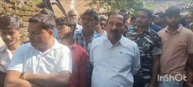 बरडीहा: लाभुकों की शिकायत पर एमओ ने डीलर की दुकान की जांच की