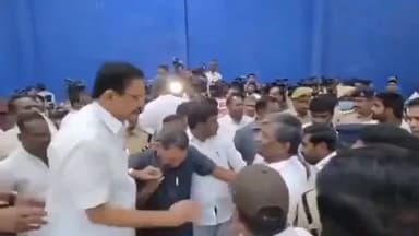 హిమాయత్ నగర్: లాలాపేటలోని జయశంకర్ స్టేడియం వద్ద అందెశ్రీ పార్థివదేహానికి నివాళులర్పించిన మాజీ మంత్రి కేటీఆర్