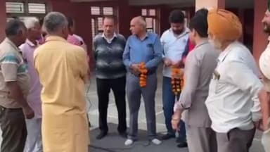 थानेसर: इस्माइलाबाद नगर पालिका भंग करने की मांग को लेकर सैकड़ों लोगों ने किया धरना प्रदर्शन