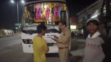 ਡੇਰਾਬਸੀ: ਡੇਰਾਬਸੀ ਵਿਖੇ ਯੂਪੀ ਨੰਬਰ ਬਸ ਤੇ ਅਣਪਛਾਤੇ ਵਿਅਕਤੀਆਂ ਵੱਲੋਂ ਕੀਤਾ ਗਿਆ ਹਮਲਾ, ਕਈ ਸਵਾਰੀਆਂ ਜ਼ਖਮੀ