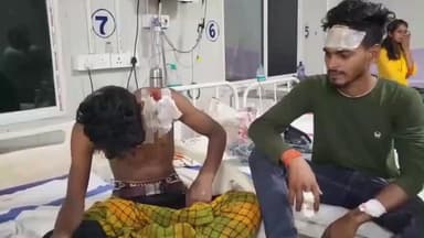 काको: मई के पास स्कॉर्पियो और बाइक की टक्कर में दो बाइक सवार युवक घायल