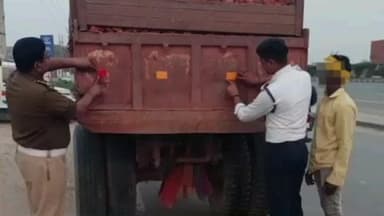 सकलडीहा: यातायात जागरूकता माह के तहत चंदौली में चला विशेष वाहन चेकिंग अभियान, 362 वाहनों पर की गई कार्रवाई, ₹427000 का जुर्माना