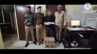 धारचूला: थाना जाजररदेवल पुलिस ने टैक्सी से अवैध शराब बरामद की, टैक्सी संचालक को किया गिरफ्तार
