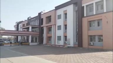 सैलाना: सैलाना में खाद वितरण में अनियमितता पर विधायक कमलेश्वर डोडियार ने कलेक्टर से जांच की मांग की