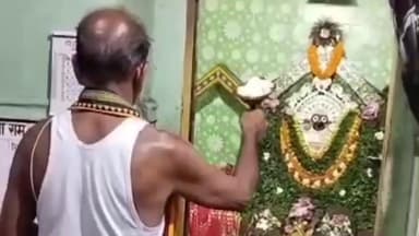 ଭଟଲି: ପଶ୍ଚିମ ଓଡିଶା ର ଶ୍ରୀକ୍ଷେତ୍ର ଭଟଲି ରେ ପ୍ରଭୁ ଦଧିବାମନ ମନ୍ଦିରରେ ଆଜି ସନ୍ଧ୍ୟା ଆଳତି ରେ ଭକ୍ତ ଙ୍କ ପ୍ରବଳ ଭିଡ଼