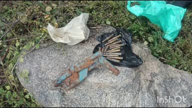 डुमरिया: विधानसभा चुनाव शांतिपूर्ण कराने के लिए पुलिस का अभियान जारी