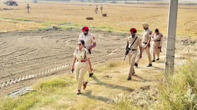 ਜੈਤੋ: ਐਸ.ਐਸ.ਪੀ ਫਰੀਦਕੋਟ ਵੱਲੋ ਪਰਾਲੀ ਪ੍ਰਬੰਧਨ ਨੂੰ ਮਜ਼ਬੂਤੀ ਨਾਲ ਲਾਗੂ ਕਰਨ ਦੇ ਉਦੇਸ਼ ਨਾਲ ਵੱਖ-ਵੱਖ ਪਿੰਡਾਂ ਦਾ ਕੀਤਾ ਗਿਆ ਦੌਰਾ