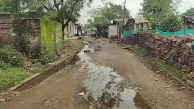 बमोरी: बमोरी मस्जिद से लेकर विद्युत मंडल चौराहे तक रास्ता खराब ग्रामीण परेशान#Jan samasya