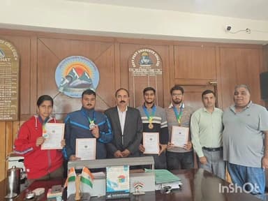 सरकाघाट: सरकाघाट कॉलेज ने बॉक्सिंग प्रतियोगिता में जीते पदक