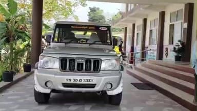 ஓசூர்: மூக்கண்டப்பள்ளியில் தமிழகத்திற்கு முறையாக வரி செலுத்தாத வெளிமாநில பதிவு எண் கொண்ட 6 ஆம்னி பேருந்துகள் RTO துறை அதிகாரிகள்