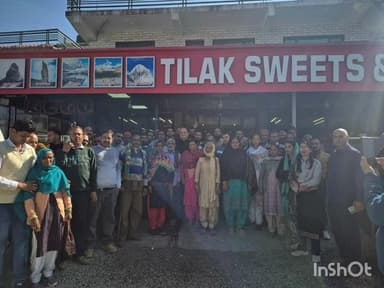 बल्दवाड़ा: कलखर में पूर्व कांग्रेस महासचिव पवन ठाकुर ने सुनीं जनसमस्याएं