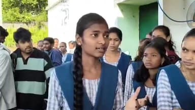 ଗୁଣୁପୁର: ରାମନାଗୁଡା ସରକାରୀ ସ୍ନାତକ ମହାବିଦ୍ୟାଳୟ ପରିସରରେ ୪ଘଣ୍ଟା ତାଲା ପକାଇବା ଘଟଣା ଶୁଣିବା ସେହି ସମୟରେ ଛାତ୍ର ଛାତ୍ରୀ ଙ୍କ ପ୍ରତିକ୍ରିୟା