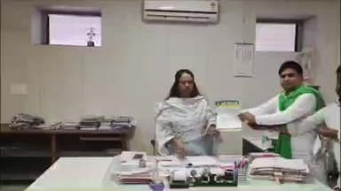 प्रभात पट्टन: अधूरे जलाशय, ऋण माफी, पट्टे और फसल मुआवजे की मांग को लेकर पचधार के ग्रामीणों ने सौंपा ज्ञापन