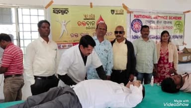 ଲକ୍ଷ୍ମୀପୁର: ଦଶମନ୍ତପୁର ସ୍ଥିତ ରାଧାକୃଷ୍ଣ ଆଦିବାସୀ ଡିଗ୍ରୀ ମହାବିଦ୍ୟାଳୟ ଶ୍ରେଣୀ କକ୍ଷ ଠାରେ ଆଜି ସ୍ବେଛାକୃତ ରକ୍ତ ଦାନ ଶିବିର ଅନୁଷ୍ଠିତ