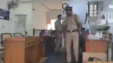 മുകുന്ദപുരം: ജയിലിൽ വെച്ച് പരിചയപ്പെട്ടയാളെ കരൂപടന്നയിൽ വെച്ച് കുത്തിക്കൊലപ്പെടുത്താൻ ശ്രമിച്ച് കവർച്ച, പ്രതി പിടിയിൽ