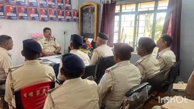 राजमहल: राजमहल एसडीपीओ विमलेश त्रिपाठी ने लंबित मामलों की समीक्षा की, आवश्यक दिशा-निर्देश दिए