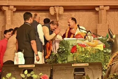 सहसपुर लोहारा: सांसद संतोष पांडे ने घुघरी खुर्द में आयोजित पंडित प्रदीप मिश्रा की शिव पुराण कथा में लिया आशीर्वाद