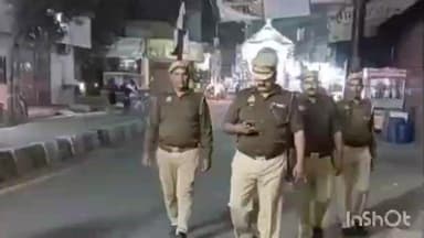 देवबंद: दिल्ली लाल किले पर हुए कार ब्लास्ट के बाद देवबंद में अलर्ट, कोतवाल ने सड़क पर उतरकर दिया सुरक्षा का भरोसा