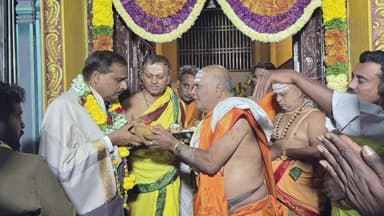 ಗೌರಿಬಿದನೂರು: ವಿದುರಾಶ್ವತ್ಥದಲ್ಲಿ ಲಕ್ಷ ದೀಪೋತ್ಸವಕ್ಕೆ ಚಾಲನೆ — ಶಾಸಕ ಕೆ.ಎಚ್. ಪುಟ್ಟಸ್ವಾಮಿ ಗೌಡ