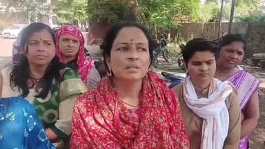 घाटंजी: विभाग नियंत्रक कार्यालयावर महिला कर्मचार्यांचा रोष,दोषीवर कारवाई करा; महिला निर्भया प्रमुख सोनाली राऊत