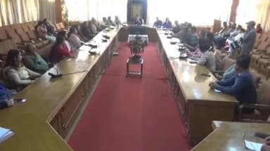 चिड़गांव: बर्फबारी से निपटने के लिए जिला प्रशासन ने कसी कमर, उपायुक्त अनुपम कश्यप ने अधिकारियों के साथ की बैठक