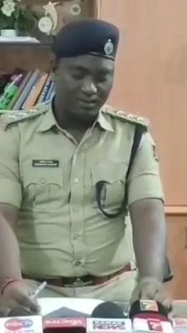 ପଦ୍ମପୁର: ପଦ୍ମପୁର ଆଦର୍ଶ ଥାନାରେ ସାମ୍ବାଦିକ ସମ୍ମିଳନୀ ଅନୁଷ୍ଠିତ