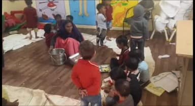 रूपवास: उपनिदेशक भरतपुर ने रूपवास क्षेत्र के विभिन्न आंगनबाड़ी केंद्रों का किया औचक निरीक्षण