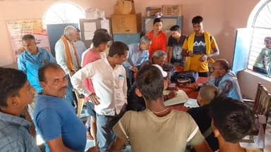 हलसी: हलसी प्रखंड के मध्य विद्यालय नोमा में एमडीएम नहीं बनने पर ग्रामीणों में आक्रोश