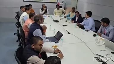 उज्जैन शहर: स्मार्ट सिटी कार्यालय में राज्य वित्त आयोग उड़ीसा के अध्यक्ष और सदस्यों के सामने कार्यप्रणाली का प्रेजेंटेशन