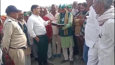 उचेहरा: पराली कानून बदलने के लिए भाकियु अध्यक्ष ठाकुर प्रसाद सिंह के नेतृत्व में किसानों ने SDM उंचेहरा को CM के नाम ज्ञापन सौंपा