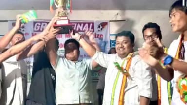 উদয়পুর: লাভ স্টোরি এলাকায় ফুটবল খেলার ফাইনাল ম্যাচে উপস্থিত মাতাবাড়ি বিধানসভা কেন্দ্রের বিধায়ক