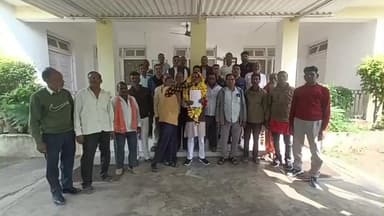 दतिया नगर: लघु वेतन कर्मचारी संघ की मासिक बैठक संपन्न, मंसाराम अहिरवार बने विभागीय अध्यक्ष