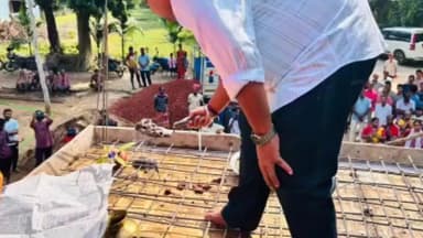 উদয়পুর: মাতাবাড়ী বিধানসভার হোলাক্ষেত গ্রাম পঞ্চায়েতের দূর্গা চৌমনী স্থিত শ্রীশ্রী শিব মন্দিরের ছাদ ঢালাই অনুষ্ঠানে বিধায়ক