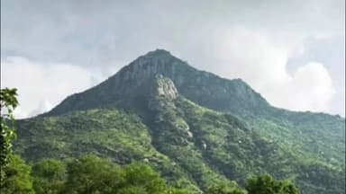 गोमिया: लुगूबुरू में पर्वतारोहण के दौरान पश्चिम बंगाल की महिला श्रद्धालु की मृत्यु, आश्रित को ₹1,00,000 की सहायता