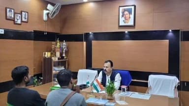 বজবজ ২: বজ বজ দুই নম্বর ব্লকের সাধারণ মানুষদের সমস্যা সমাধানের জন্য আলোচনা সভা করলেন পঞ্চায়েত সমিতির সভাপতি