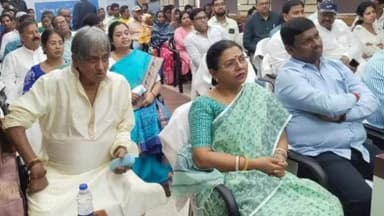 বজবজ ১: দক্ষিণ 24 পরগনা জেলা শাসকের দপ্তরে জেলার সকল আধিকারিকদের সাথে ভার্চুয়ালি বৈঠক করলেন রাজ্যের মুখ্যমন্ত্রী