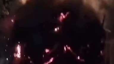 अमानगंज: बmurहा ग्राम में चलते ट्रैक्टर ट्राली के पयांर में लगी आग, आग बुझाने के लिए ट्राली तालाब में फेंकी