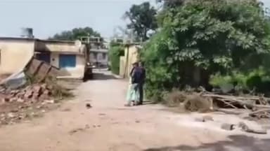 खनियाधाना: अस्पताल की शासकीय भूमि पर अतिक्रमण के खिलाफ प्रशासन का बुलडोजर, अवैध कब्जों से मिली मुक्ति