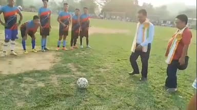 উদয়পুর: লাভ স্টোরি রাজাপদ পাড়া K.P ক্লাবের উদ্যোগে 12TH MEMORIAL MONEY PRIZE FOOTBALL TOURNAME এর ফাইনাল ম্যাচে MLA ও MDC